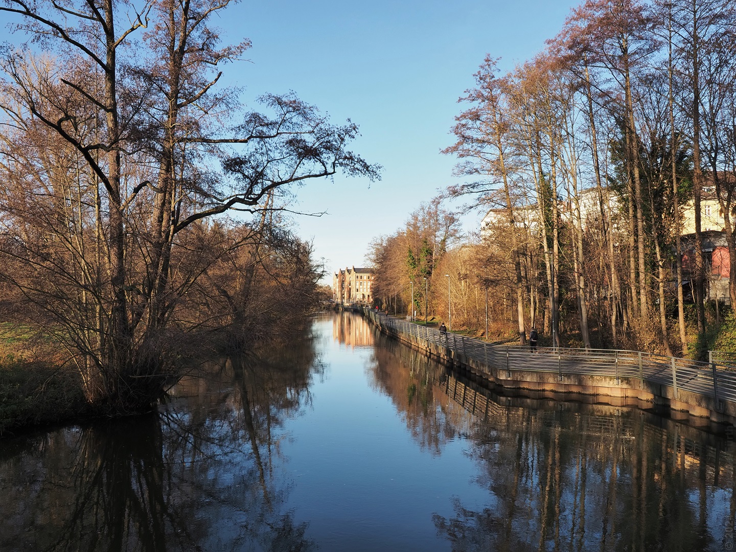 Die Uferpromenade