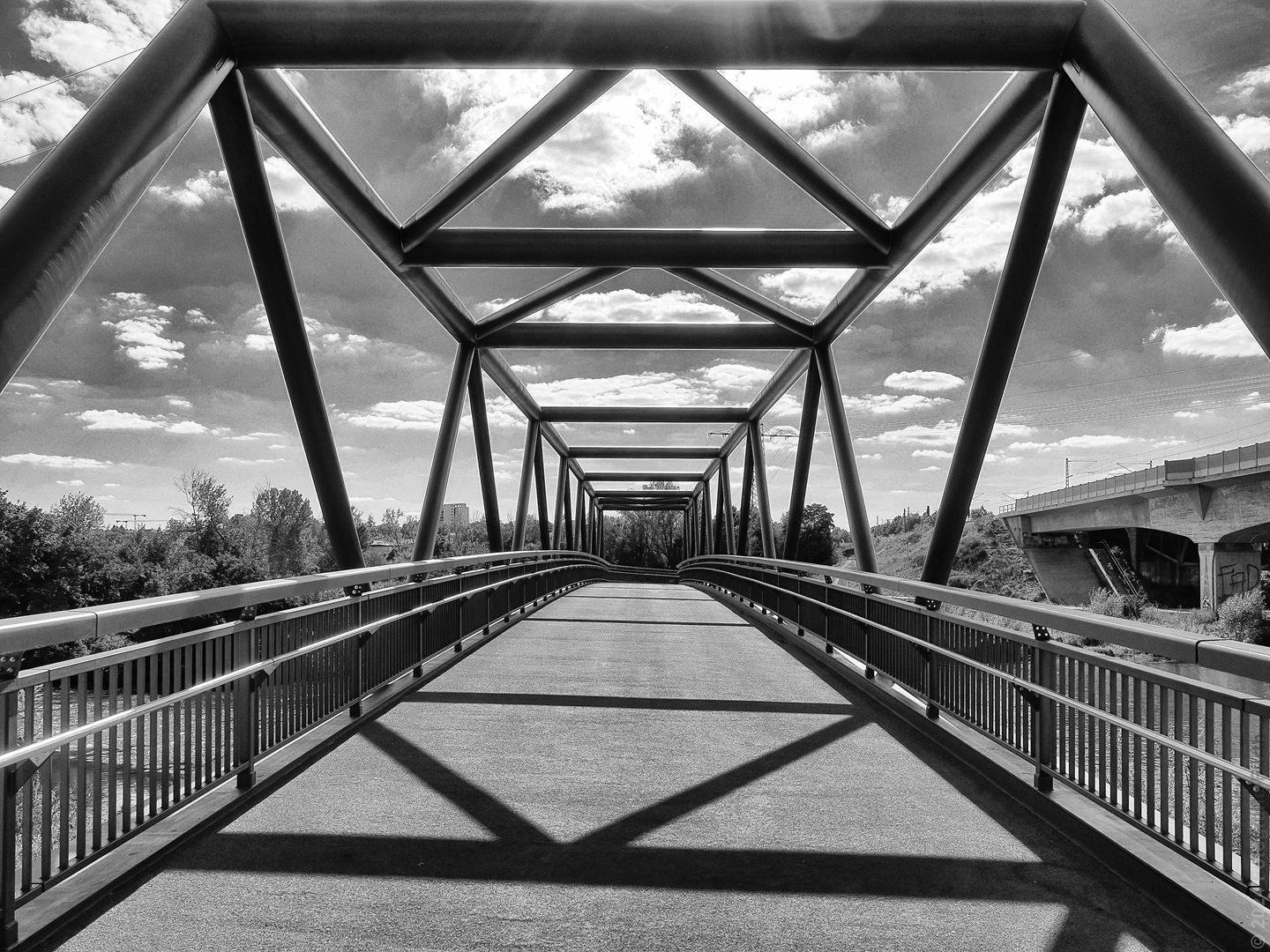 Fu&szlig;g&auml;ngerbr&uuml;cke